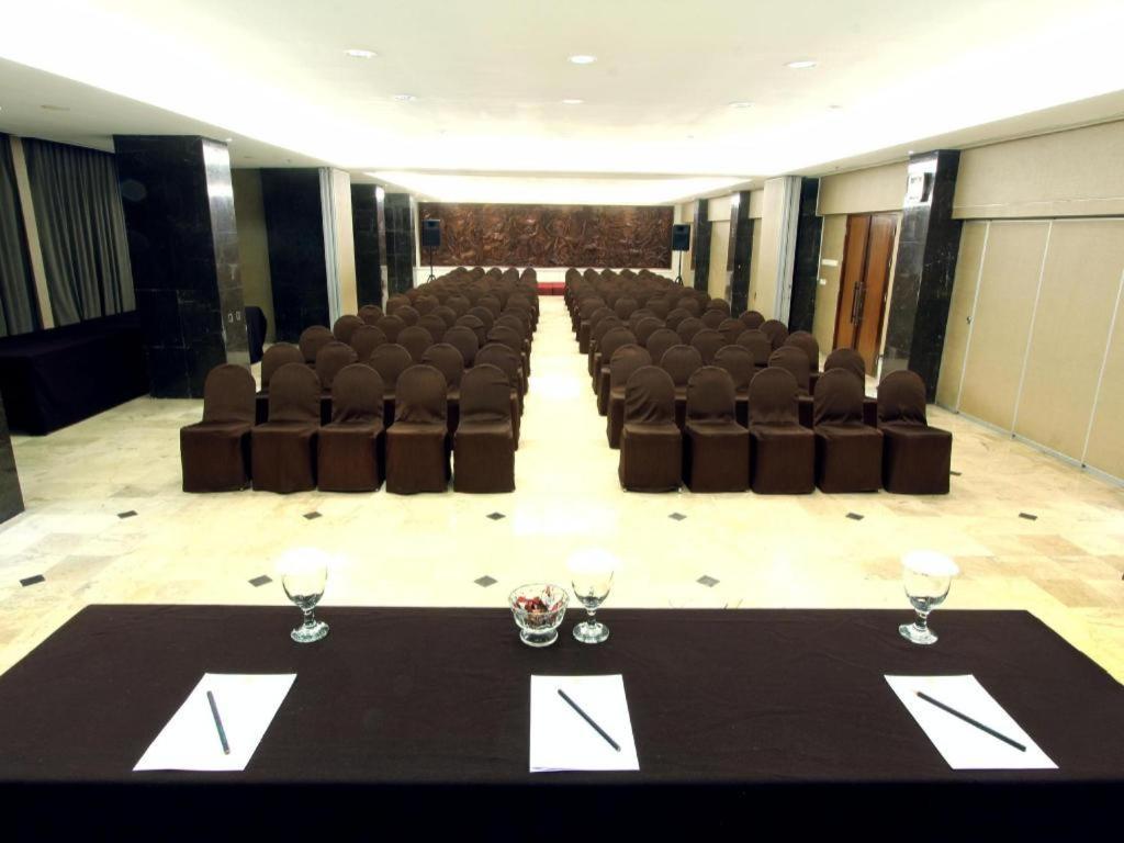 Mitra Bandung Hotel Exterior foto