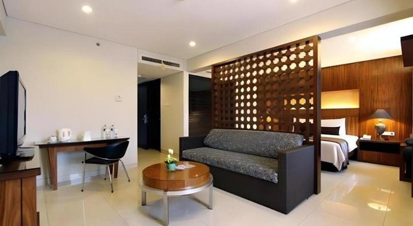 Mitra Bandung Hotel Exterior foto